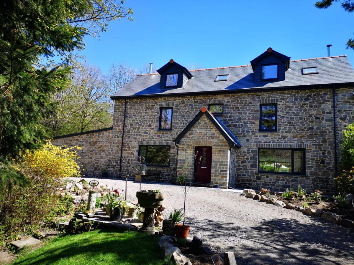Hotel Little London Bed&Breakfast&Glamping pod Abercraf Exterior foto