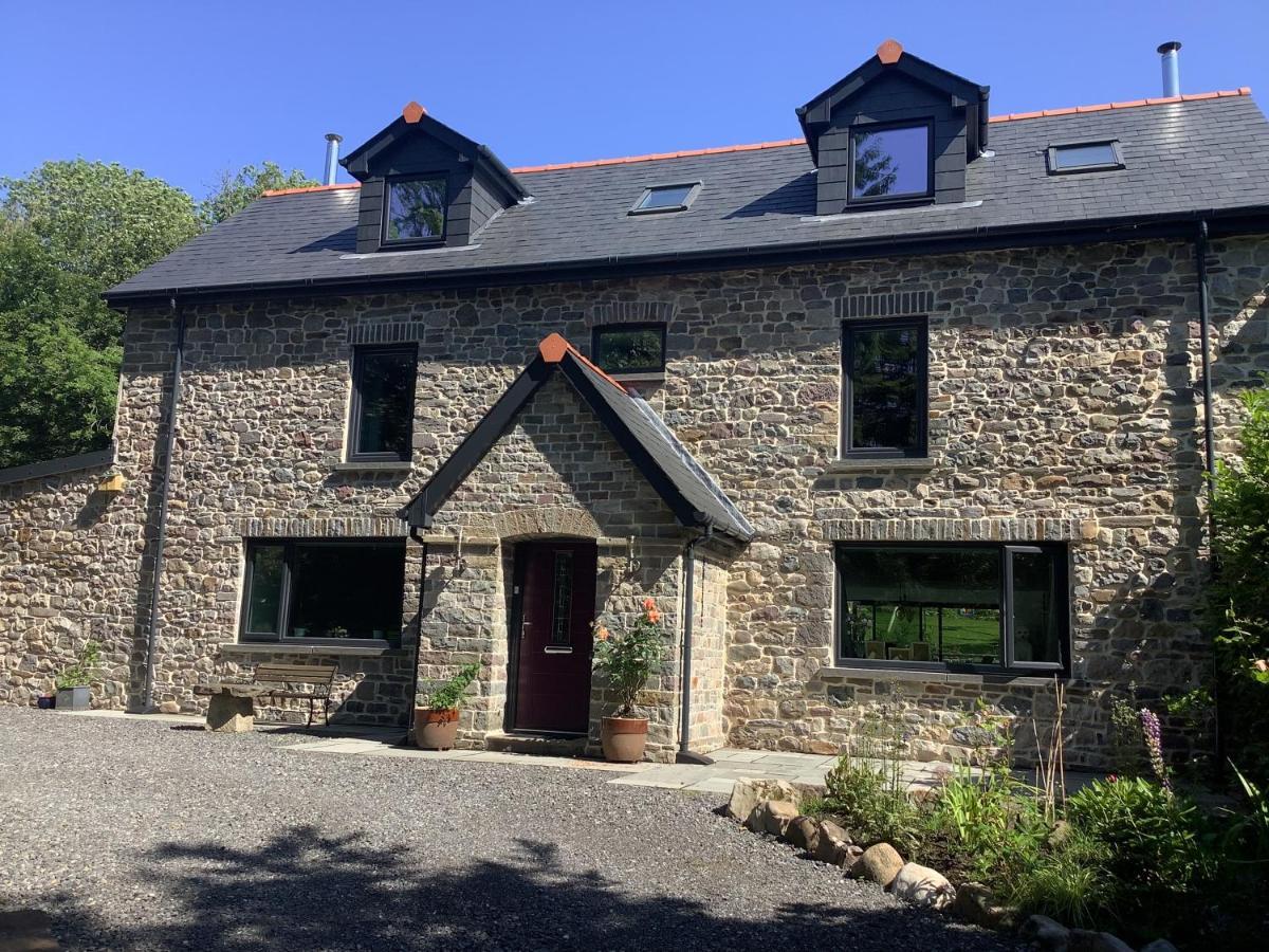 Hotel Little London Bed&Breakfast&Glamping pod Abercraf Exterior foto