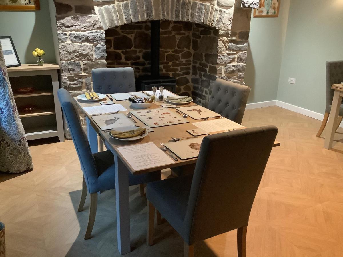 Hotel Little London Bed&Breakfast&Glamping pod Abercraf Exterior foto