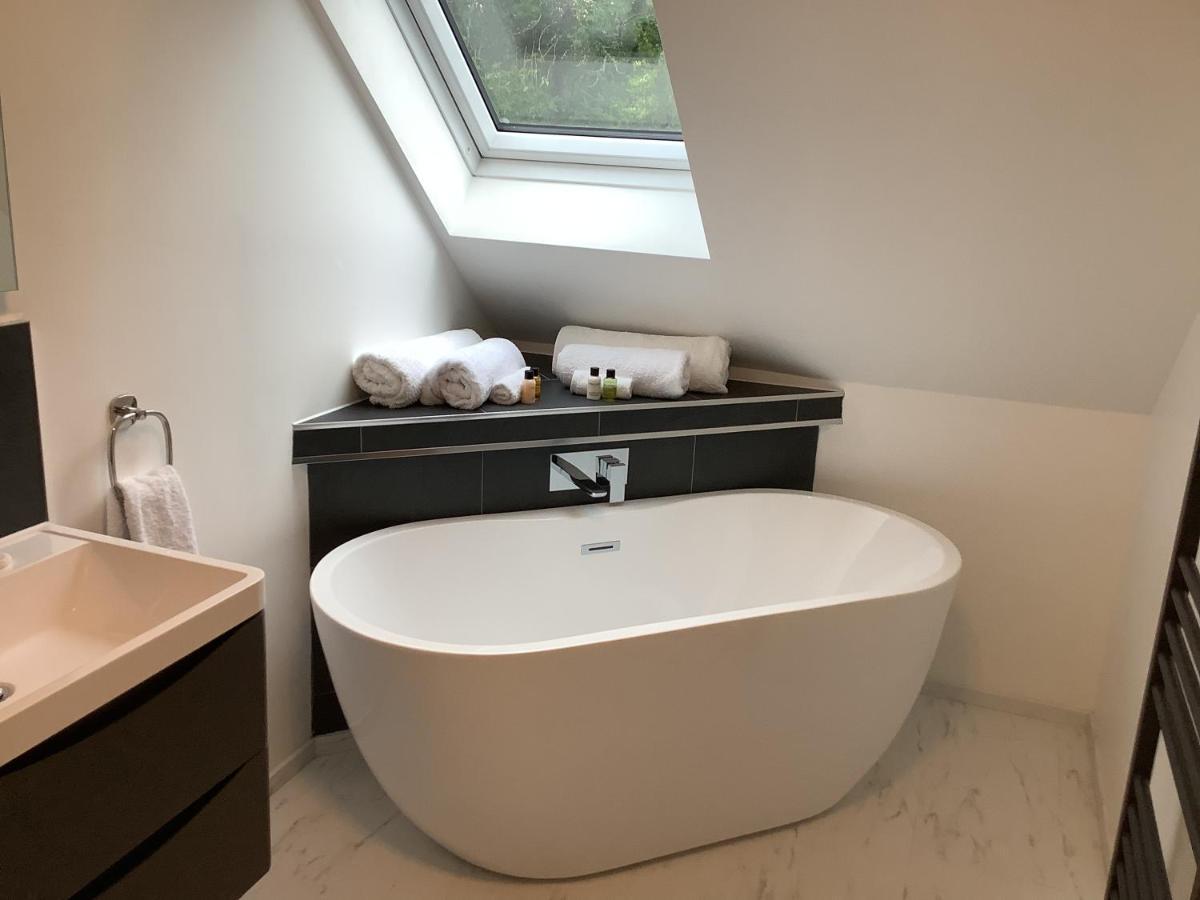 Hotel Little London Bed&Breakfast&Glamping pod Abercraf Exterior foto