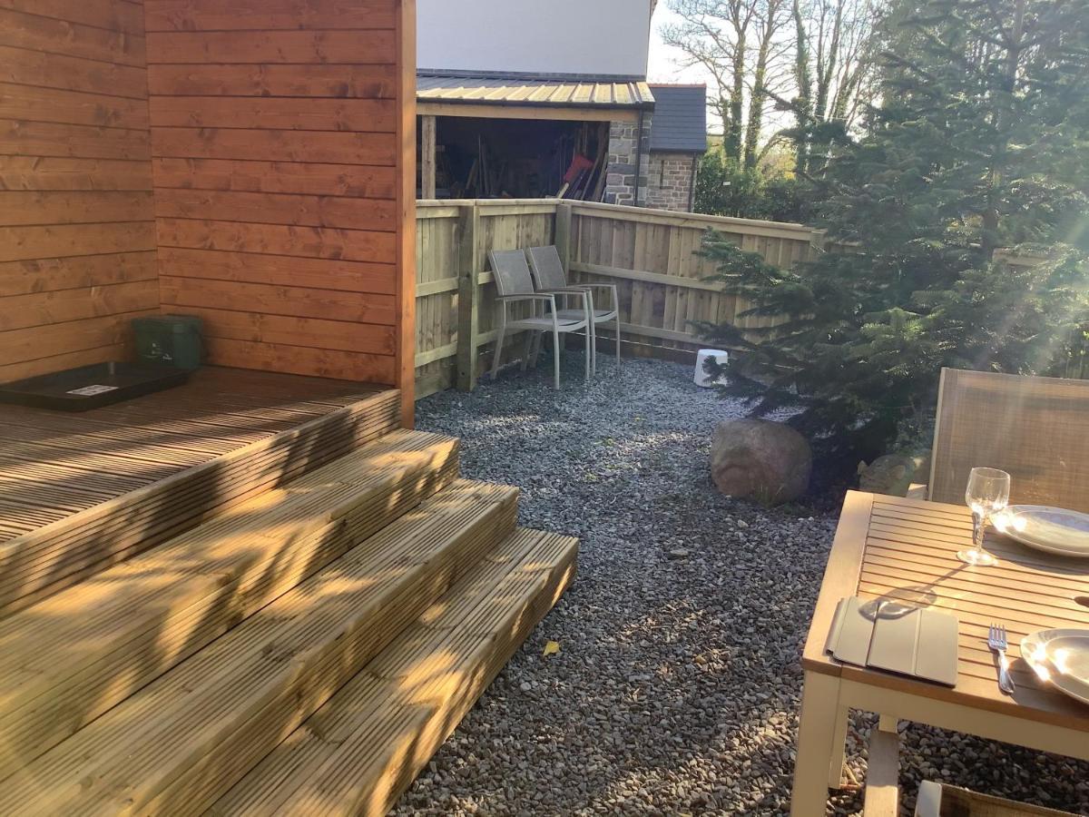 Hotel Little London Bed&Breakfast&Glamping pod Abercraf Exterior foto