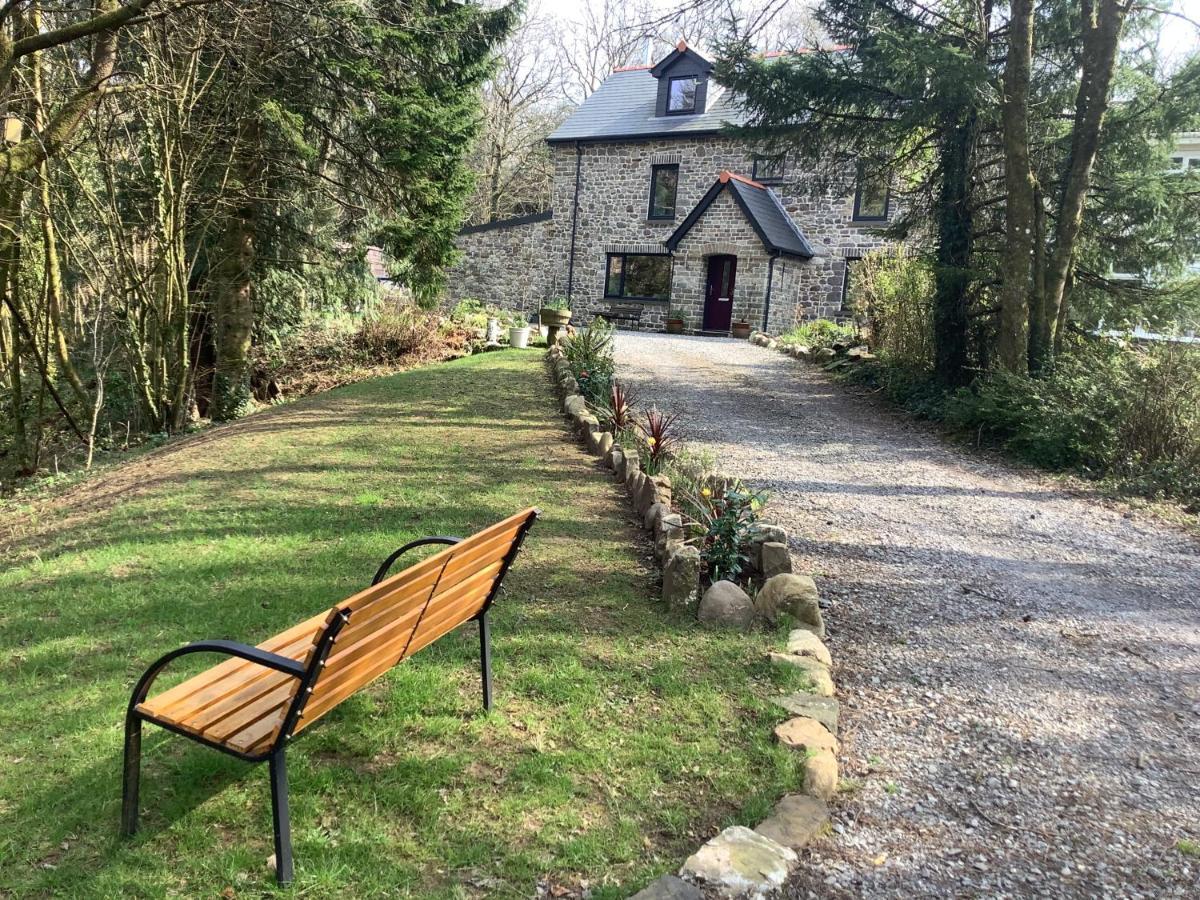 Hotel Little London Bed&Breakfast&Glamping pod Abercraf Exterior foto