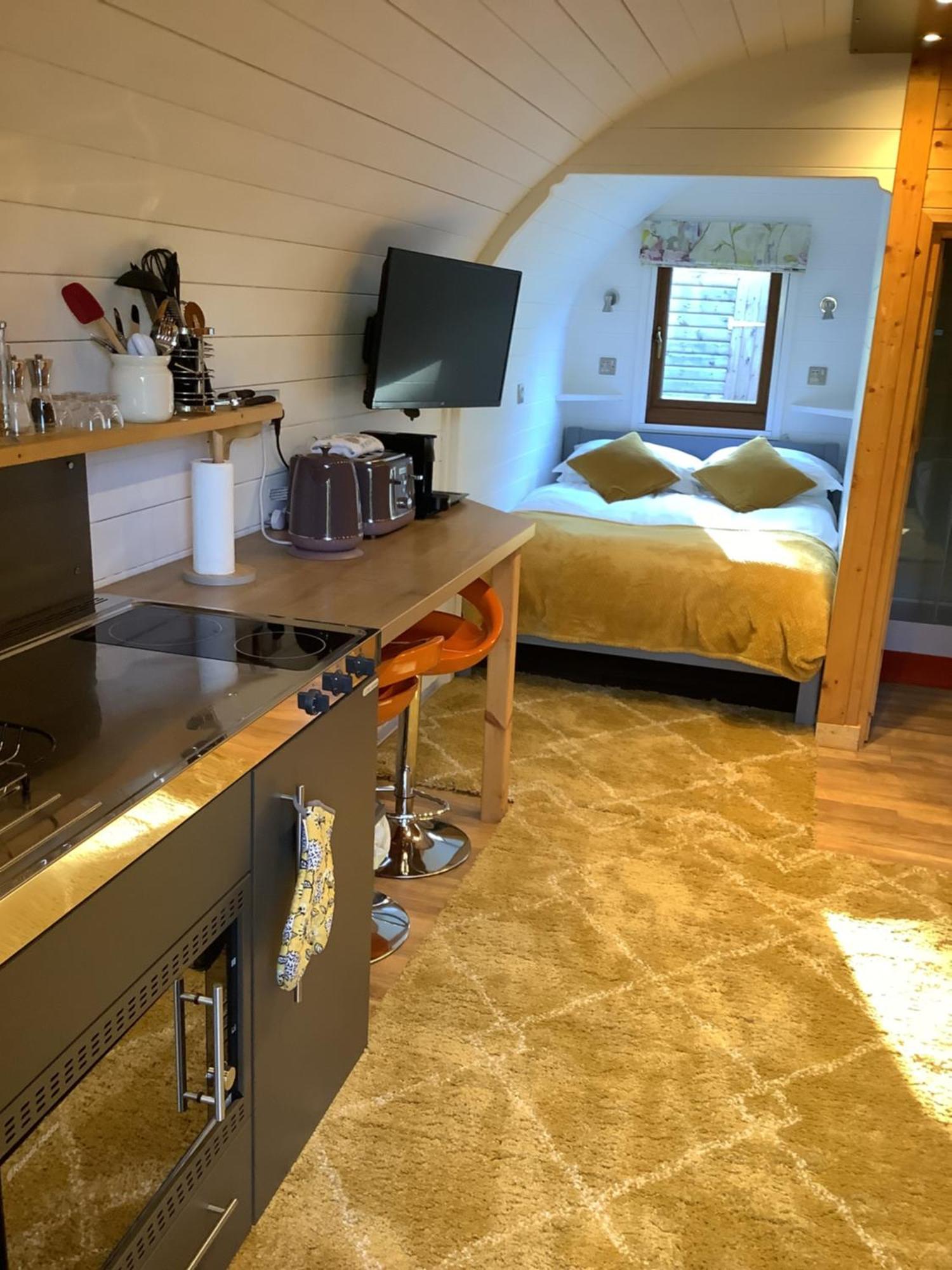 Hotel Little London Bed&Breakfast&Glamping pod Abercraf Exterior foto