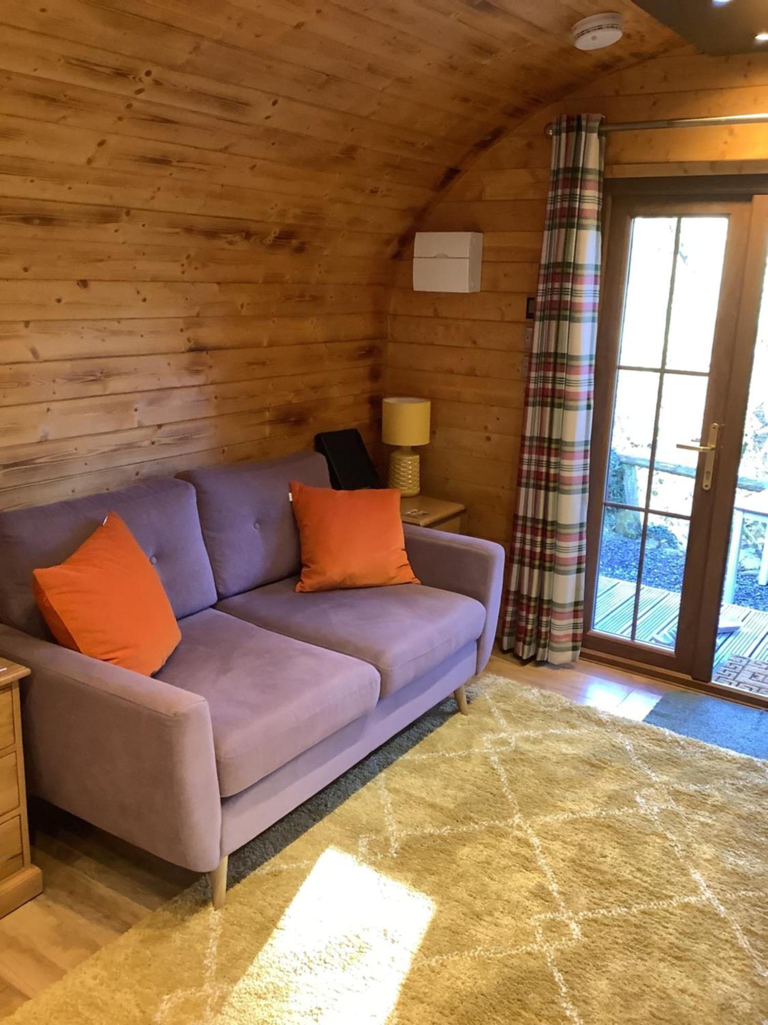Hotel Little London Bed&Breakfast&Glamping pod Abercraf Exterior foto