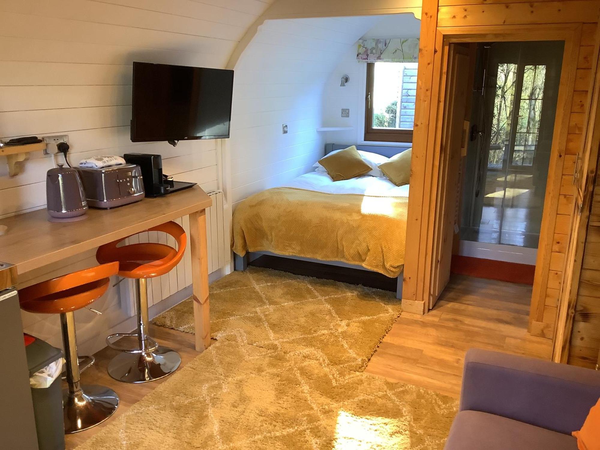 Hotel Little London Bed&Breakfast&Glamping pod Abercraf Exterior foto