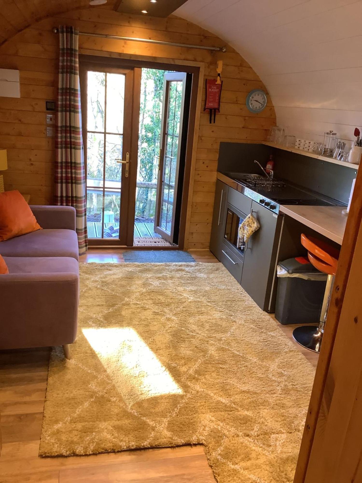 Hotel Little London Bed&Breakfast&Glamping pod Abercraf Exterior foto
